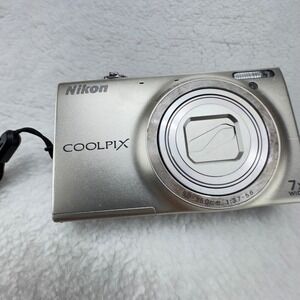Nikon COOLPIX S6100 Silver Digital Camera 7x Optical Zoom Wide Angle
